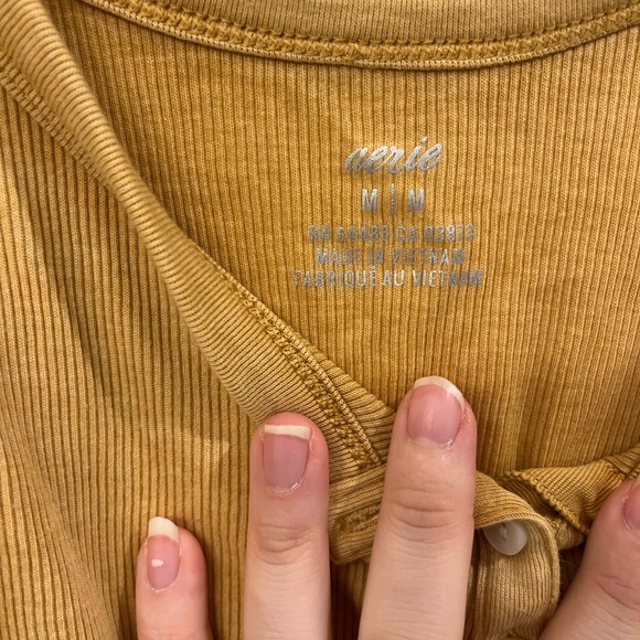 Medium Aerie Henley Top - Picture 5 of 6